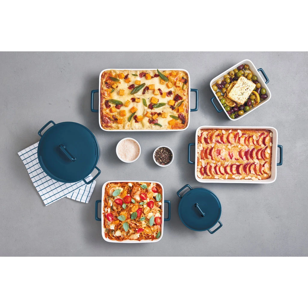 Maxwell And Williams Epicurious Rectangular Baker 32x22.5x7cm - Teal 5 Maxwell And Williams Epicurious Rectangular Baker 32x22.5x7cm - Teal - Image 3